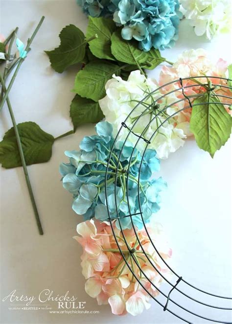 Diy Hydrangea Wreath So Easy You Can Make Your Own Artsy Chicks Rule