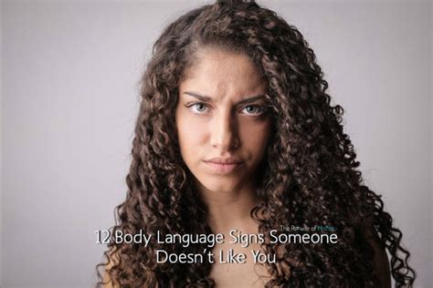 How To Tell If Someone Doesnt Like You By Body Language Cues