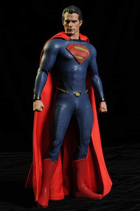 There's no man of steel sequel in the works, but henry cavill is in talks to reprise his superman role in the warner bros dc universe. Review and photos of Hot Toys Man of Steel Superman sixth ...