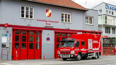Fahrzeuge Einsatzfahrzeuge Und Kleinfahrzeuge Freiwillige Feuerwehr Graz