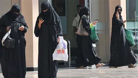 Saudi Husband Sends His Intimate Pics To Wife Rather Girlfriend Life In Saudi Arabia