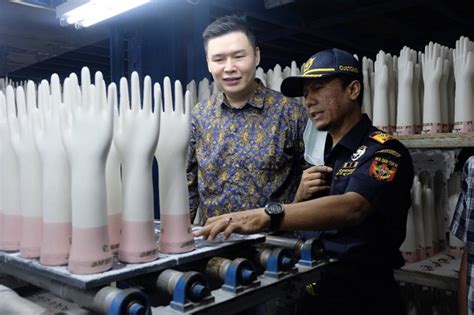 Pelicin tutorial liat di video. Cara Membuat Alat Bantu Dari Sarung Tangan Karet ...
