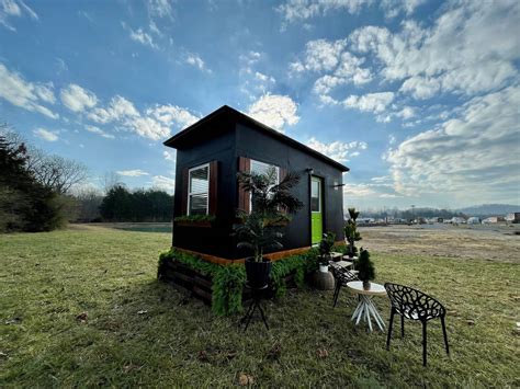 Ith Incred I Box Style Esp Tiny Home Incredible Tiny Homes