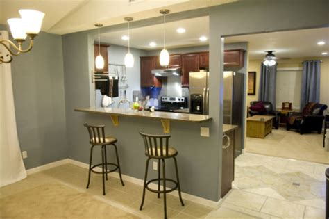 Here is the wall from the dining room. Half wall kitchen designs 13 - ROUNDECOR