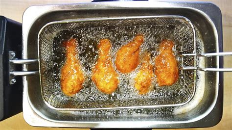 chicken deep fryer fried frying temperature istock hingga remahan terakhir renyah trik gurih bikin bisa ini dan reheat ways fry