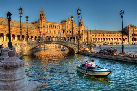 Andalusia is an autonomous region in the you can either organise your visit yourself, or very often you will find local tour operators for will take you. Tour Spagna: Andalusia - UltraViaggi