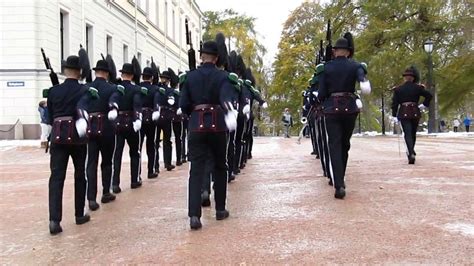 Royal Palace Oslo Norway Changing Of The Guard Youtube