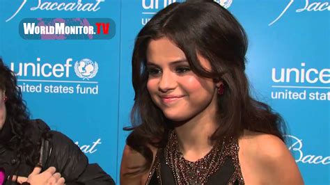 Selena Gomez Arrives At 2012 Unicef Snowflake Ball Presented By