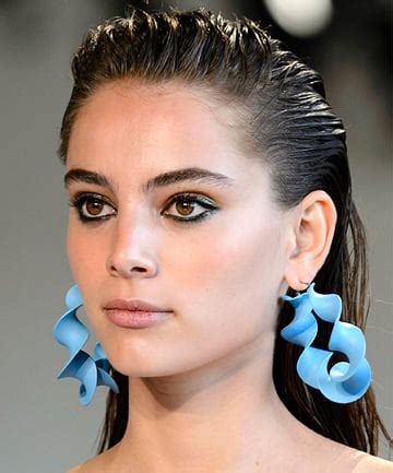Marcelling is a hair styling technique in which hot curling tongs are used to induce a curl into the hair. 11 Best Hair Gels for 2019 -- Hair Gel Reviews