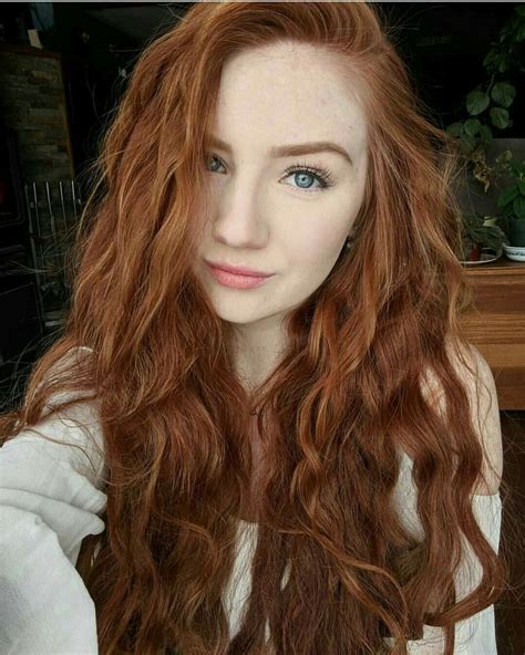 Pin By Daniyal Aizaz On Redheads Gingers Pretty Redhead Shades Of