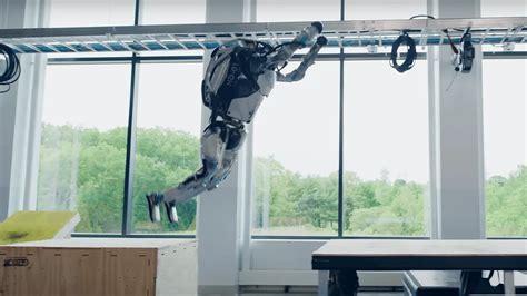 D Couvrez Atlas Le Robot Capable De R Aliser Des Saltos Arri Res