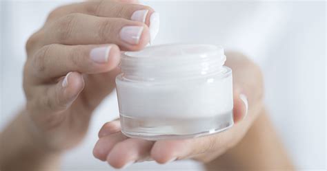 Best Makeup For Sensitive Skin 5 Brands We Recommend
