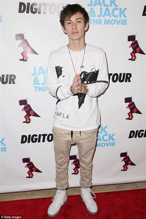 Vines Carter Reynolds Was Videotaped Trying To Force Girl Into Oral Sex Daily Mail Online