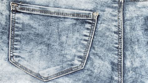 What You Need To Know To Acid Wash Your Jeans