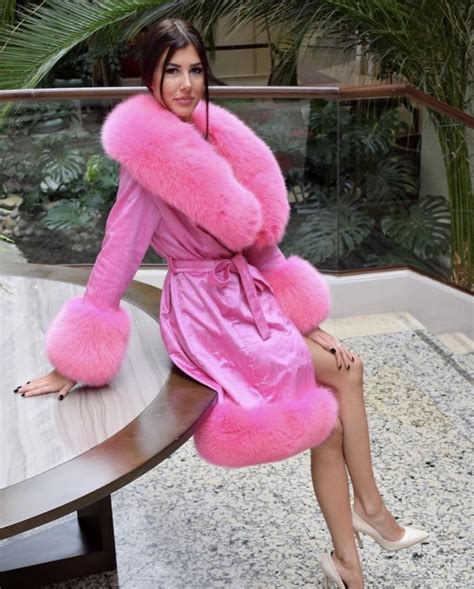 pink fur makes me weak 😩 free porn videos hd porn and sex video hd porno free videos