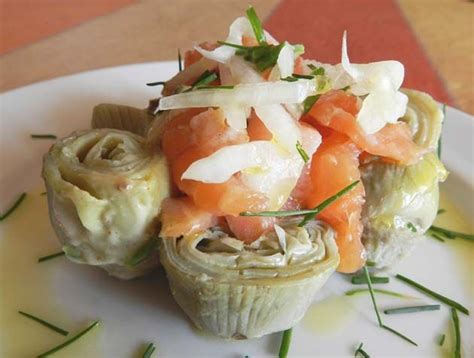 También se le considera a la alcachofa, como un alimento que puede evitar la angiogénesis o formación de vasos sanguíneos en los tumores las alcachofas pueden ser cocinadas al vapor y hervidas. Receta de ensalada de alcachofas y salmón | Ensalada de ...