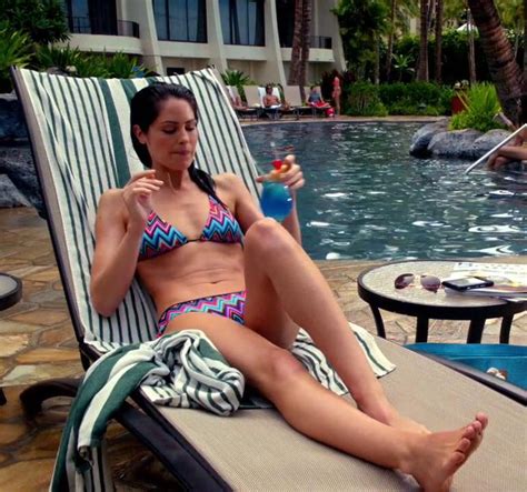 Pop Minute Michelle Borth Bikini Pool Hawaii Five O