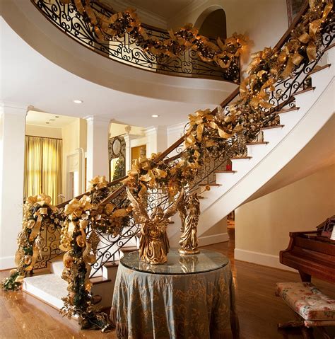 Give your stair decoration another dimension by. 23 Gorgeous Staircase Christmas Decorating Ideas