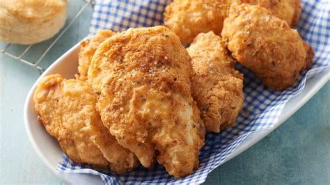 This buttermilk fried chicken recipe is crispy and flavorful on the outside, and juicy and tender on the inside! How to Make Fried Chicken - Pillsbury.com