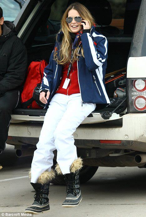 Elle Macpherson And Zoe Saldana Goes Skiing In Aspen Daily Mail Online