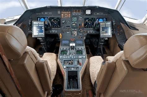Falcon 2000 Flight Deck Aeroclassifieds