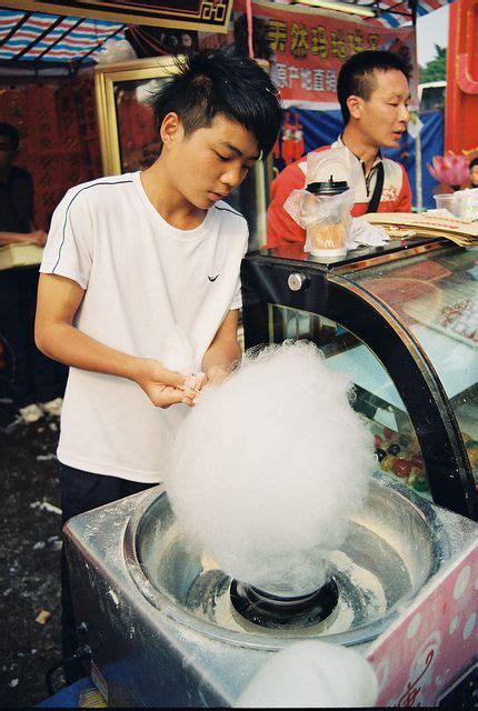Making Cotton Candy China Image Travel Party People Around The World
