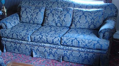 1007 Hickory Hill Overstuffed Sofa With Floral Pattern Aug 30 2008