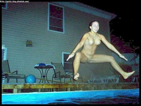Naked Chick Jumping In The Swimming Pool Porno Photo