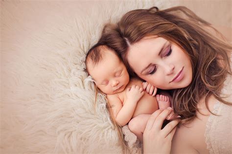 Newborn Photography Poses Guide For Home And Studio