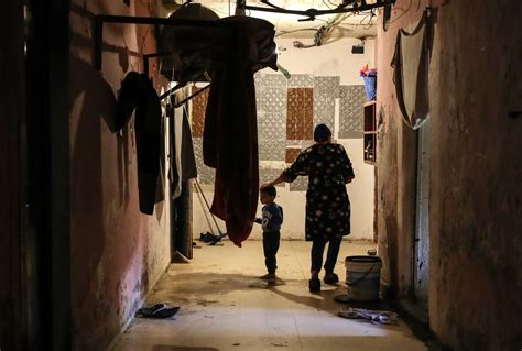 Mais De Meio Milhão De Crianças Luta Pela Sobrevivência Em Beirute
