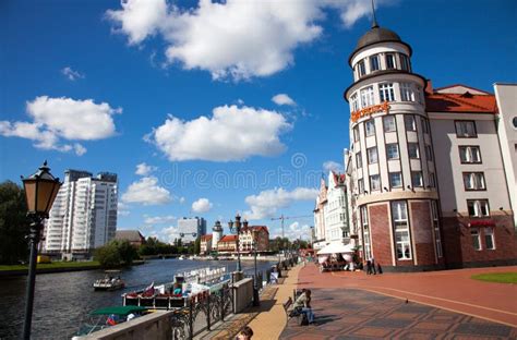 Kaliningrad Russland Redaktionelles Foto Bild Von Touristen 89114481