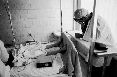 He called the hospital in pripyat and requested potassium. 30 Of The Most Haunting And Historic Images Of The Chernobyl Disaster - Page 6 of 31 - True Activist