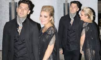 Sheridan Smith Flashes Her Toned Figure In A Beaded Dress Daily Mail