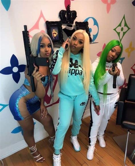 Pin By Neko Baddie On Gang In 2020 Thug Girl Squad Outfits Thug Life Girl