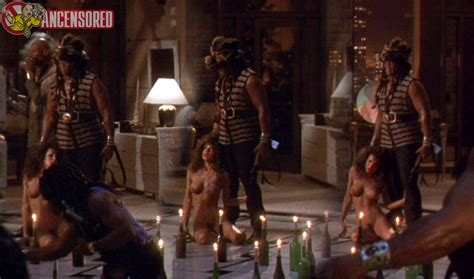 Naked Teri Weigel In Predator 2