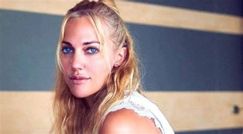 Meryem Uzerli den Çıplak Poz Gazete Vip