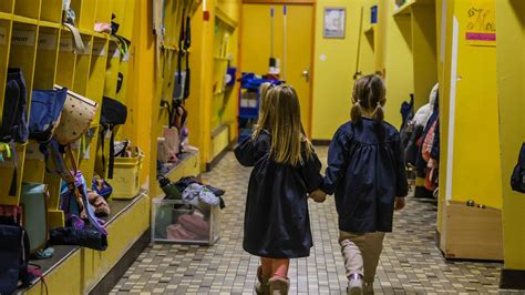 Expérimentation de l uniforme à l école vers une tenue commune pour