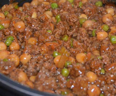 More fat adds more flavour and crisps up even more though so feel free to use a regular beef mince too. Savoury Beef Mince Recipe - Easy, Low Cost Family Meal