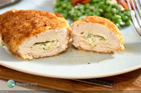 It requires only 5 minutes prep and only. Pesto and Cream Cheese Stuffed Chicken Breasts Recipe