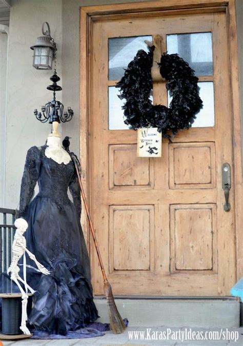 22 Creepy Diy Trash Bags Halloween Decorations