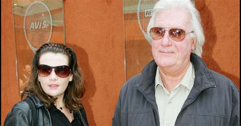 Dans la famille seigner, on connaissait surtout l'intrigante emmanuelle, comédienne charismatique s'affichant sous toutes ses coutures dans les films de son mari, roman polanski. Marie-Amélie Seigner et son père Jean-Louis à Roland ...