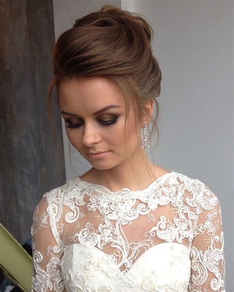 Swept Back Wedding Hairstyles 30 Best Looks And Expert Tips Wedding