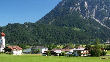 Wifi and parking are free, and this hotel also features breakfast. Haus Alpenblick | Privatvermieter | Tirol