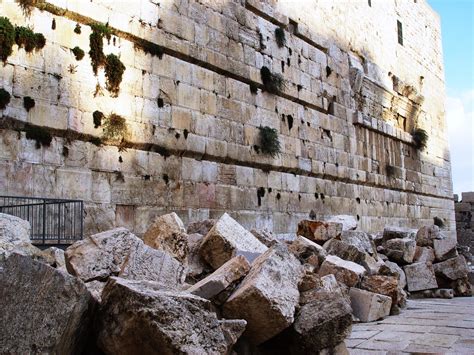 Jerusalem and its temple were destroyed on the eighth day of the month elul in the year 70 ad, which corresponds to august 31 on the gregorian calendar. Daled Amos: Arlene Kushner on Tisha B'Av and Sinat Chinam ...