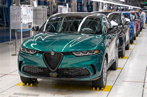 Alfa Romeo Launches The All New 2024 Tonale Its First Plug In Hybrid