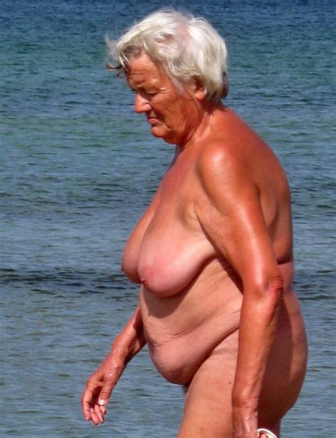 Bared Granny On The Beach Clumsy Floozy Grannynudepics Com