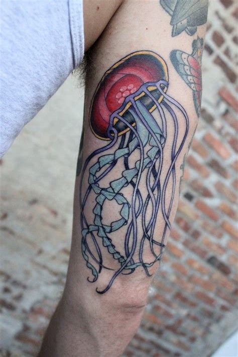 50 Stunning Sea Creature Tattoos Buzznet Tattoos Jellyfish Tattoo