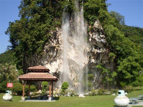 Taman rekreasi gunung lang off jalan kuala kangsar, 30010 ipoh, perak. Taman Rekreasi Gunung Lang, Ipoh, Perak