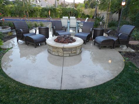 This produces the rocks' coarse appearance. Outdoor-Custom Made {Lava Rock} Fire Pit #fire #firebowl # ...
