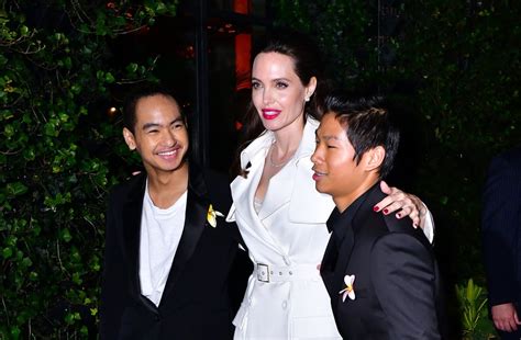 Angelina Jolie With Her Kids On The Red Carpet In Nyc 2017 Popsugar
